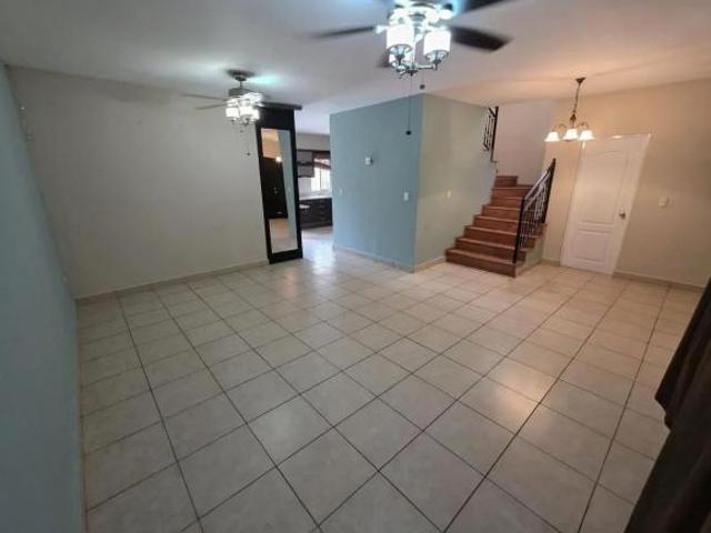 CASA EN VENTA COLONIA PRIVADA MONTECARLO SAN NICOLAS DE LOS GARZA NL