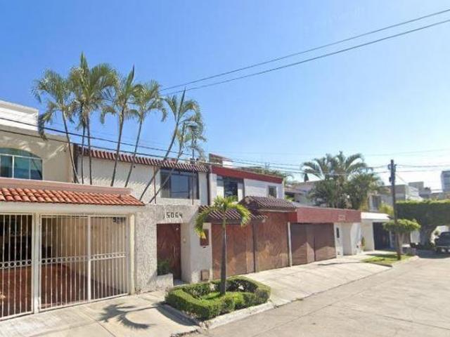 CASA EN VENTA COLONIA REAL VALLARTA POR REMATE, EXCELENTE OPORTUNIDAD!