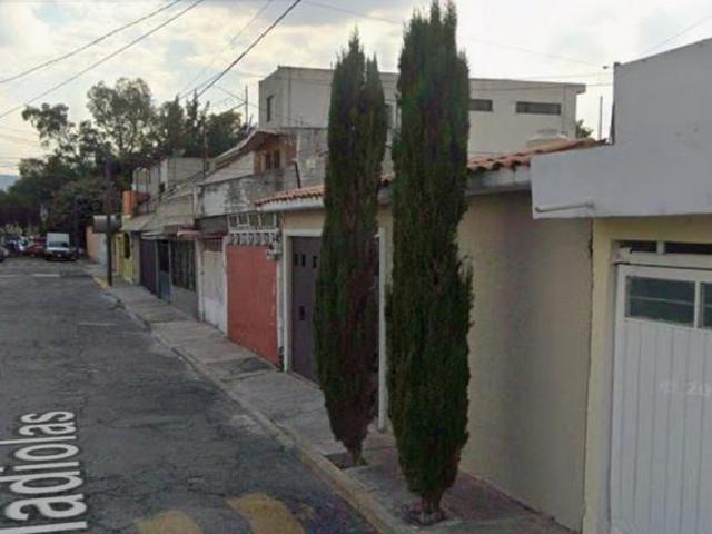 Casa de 130 m² de terreno con 3 recámaras en venta en Villa de las Flores 1a Sección, LEN
