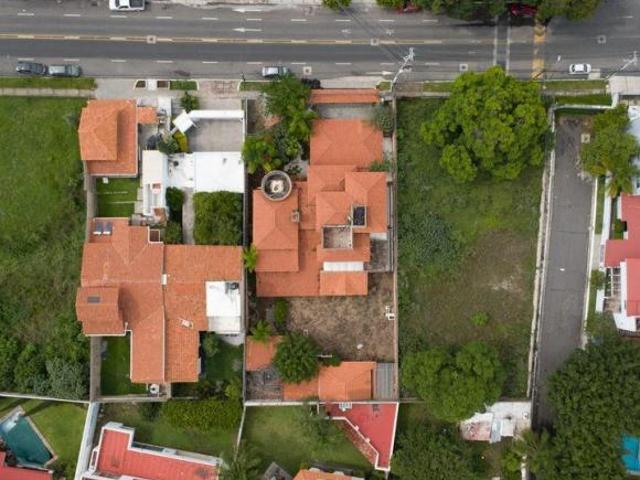 CASA EN VENTA COMO TERRENO HABITACIONAL EN SANTA ISABEL