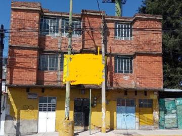 CASA EN VENTA COMO TERRENO JUNTO A VIPS LAS ANIMAS