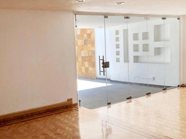 Casa en venta con 400 m² de terreno, 5 recámaras, Olivar de los Padres