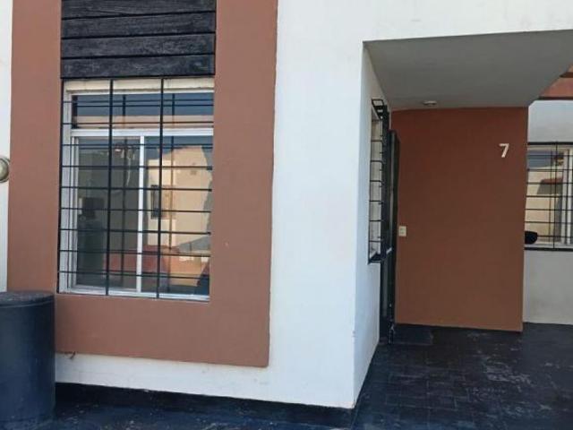 Casa en Venta con 5 recámaras y 99 m2 en Real del Sol. Tlajomulco Jalisco