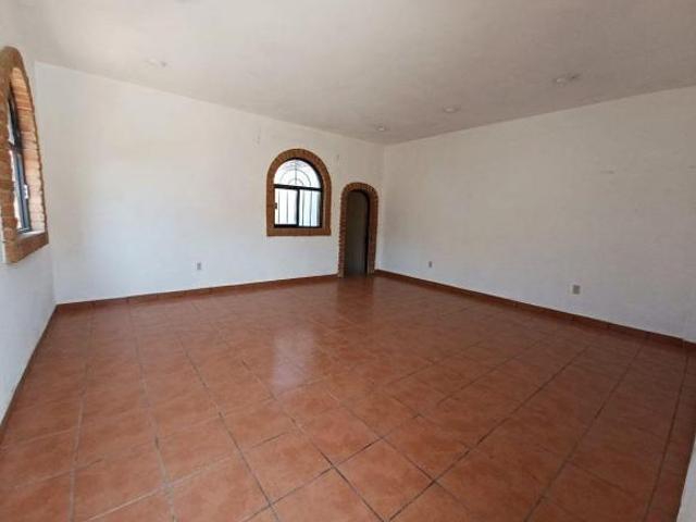 Casa en Venta con 6 departamentos