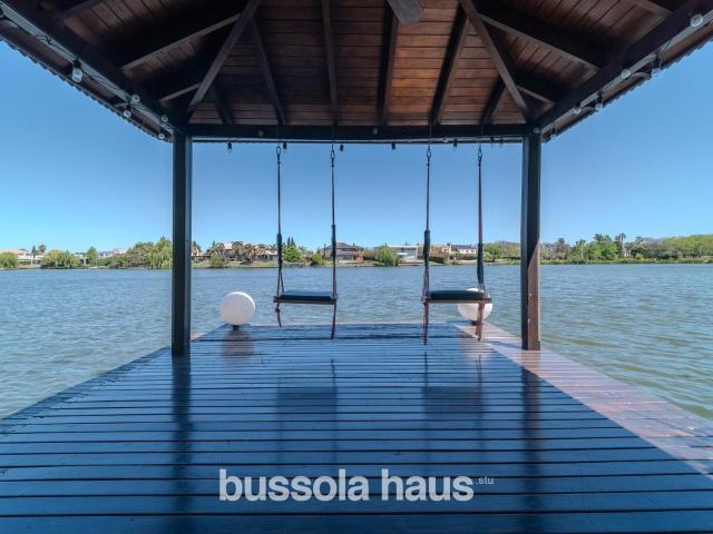 Casa en venta con 6 dormitorios al lago en Nordelta