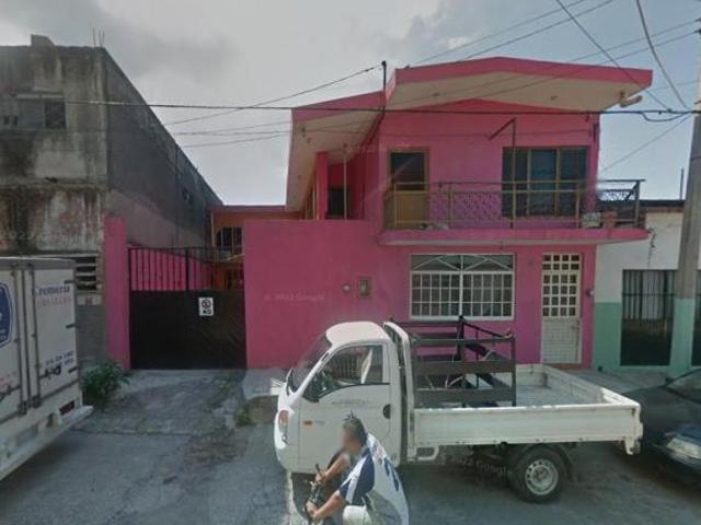 Casa en venta con 130 m² de terreno y 3 recámaras en venta en Manzanillo