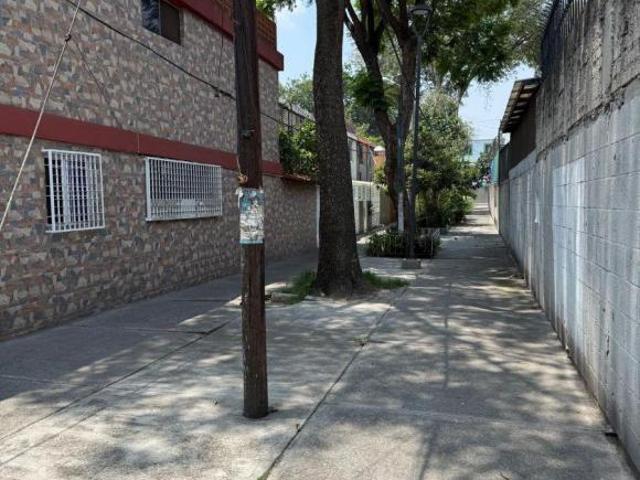 Casa en venta con 222 mts de construcción, 4 recámaras y un loft, en Jardín Balbuena, CDMX