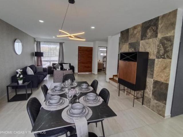 Casa en venta con 3 amplias recamaras entre candiles, schoenstatt y tejeda