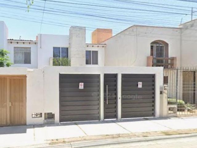 CASA EN VENTA CON 3 RECÁMARAS EN LA JOYA QUERÉTARO