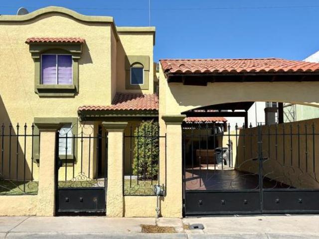 CASA EN VENTA CON TERRENO EXCEDENTE EN ZONA DORADA
