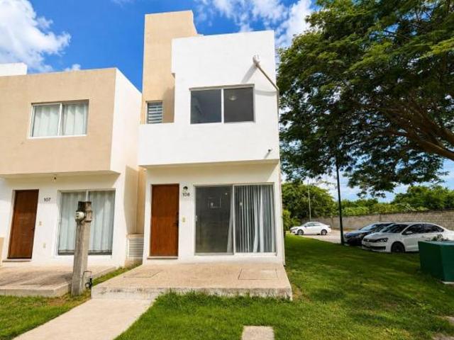 Casa en venta con terreno excedente en Jade Residencial | 3 recámaras | Puerto Vallarta