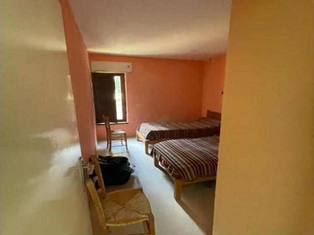 CASA EN VENTA CON TERRENO RUSTICO