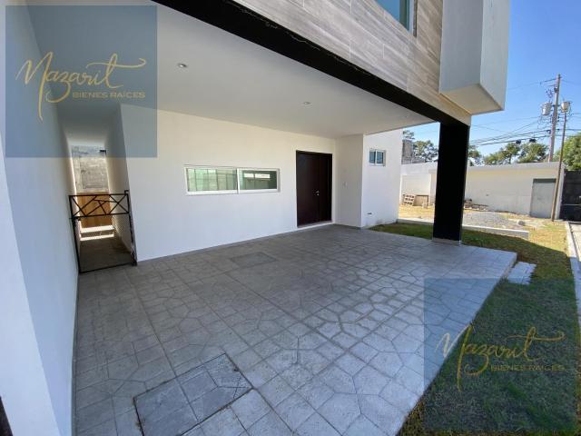 Casa en venta con tres recamaras y jardin en Ocotl?n, Tlaxcala