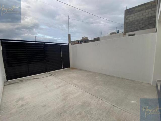 Casa en venta con tres recamaras, amplio patio en Contla, Tlaxcala