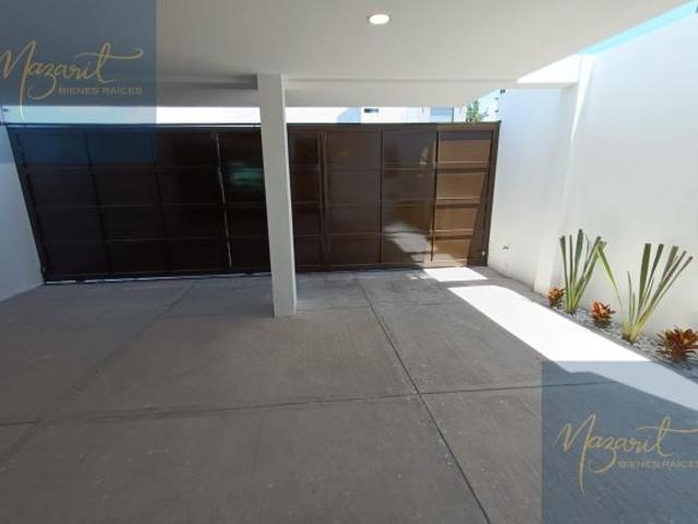 Casa en Venta con tres recamaras, jardín y roof garden en Tlaxcala