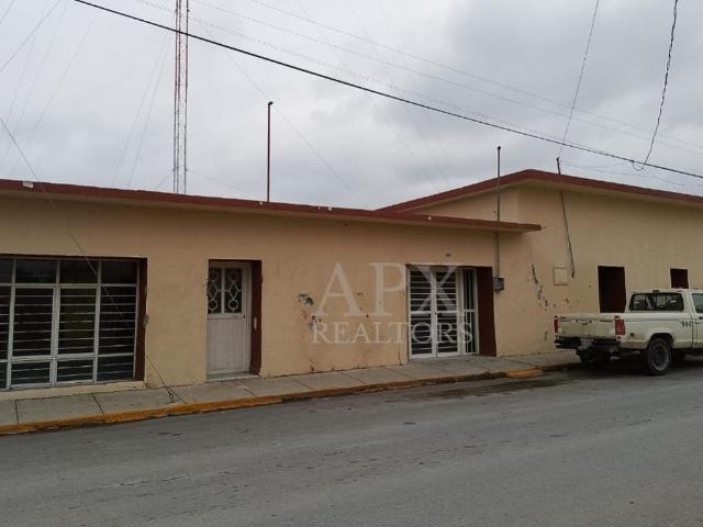 Casa en Venta con uso de suelo comercial, Mar?n N.L