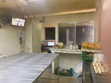 CASA EN VENTA CON USO DE SUELO EN LAS ÁGUILAS