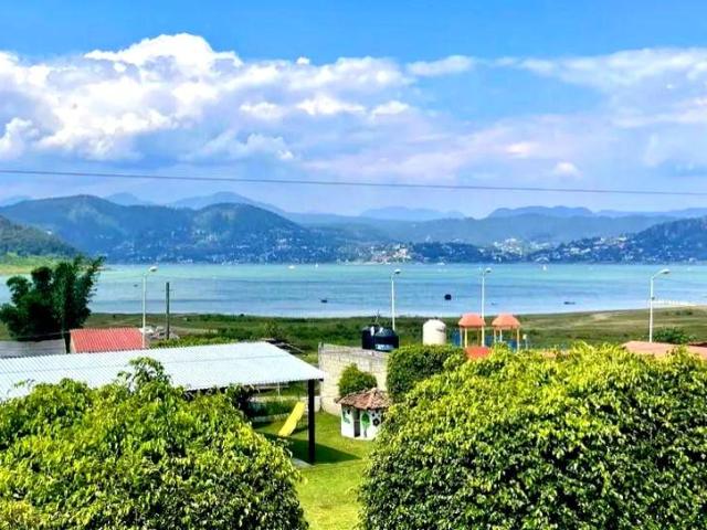 Casa en VENTA con vista al lago en Valle de Bravo, Escritura p?blica