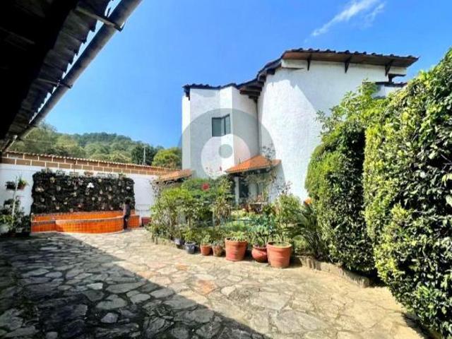 Casa en VENTA con vista al lago en Valle de Bravo, Escritura pública