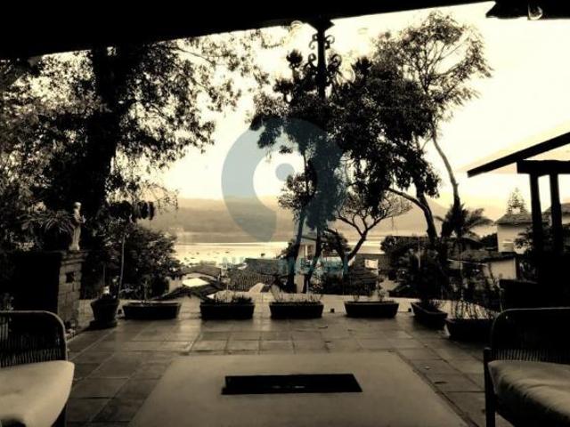 Casa en Venta con vista al lago en Valle de Bravo