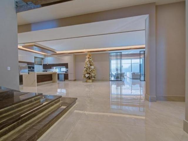 Casa en venta con acabados de alta gama en Rincón de Los Encinos