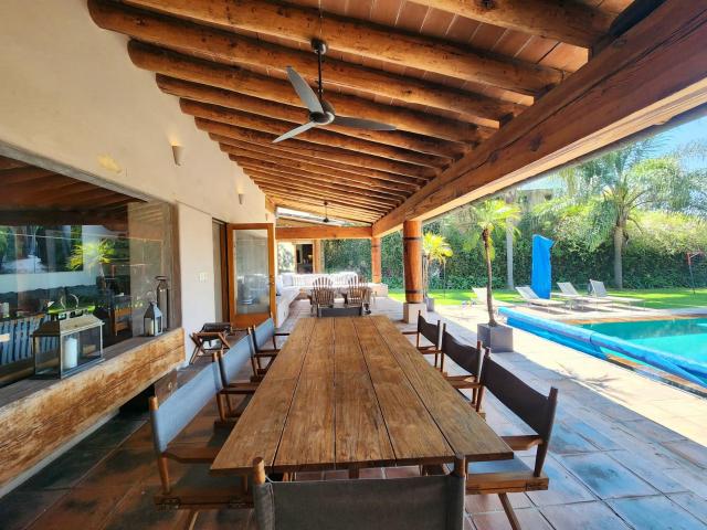Casa en Venta con Acceso al Lago Valle de Bravo