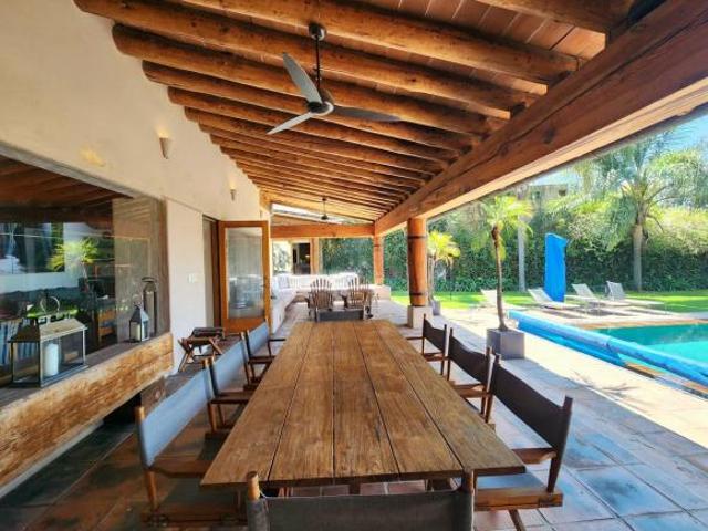 Casa en Venta con Acceso al Lago Valle de Bravo