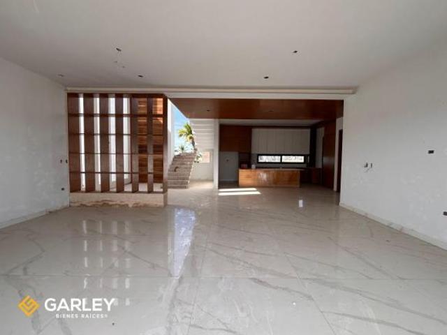 CASA EN VENTA CON ALBERCA MARINA CAMPO DE GOLF MAZATLAN SINALOA