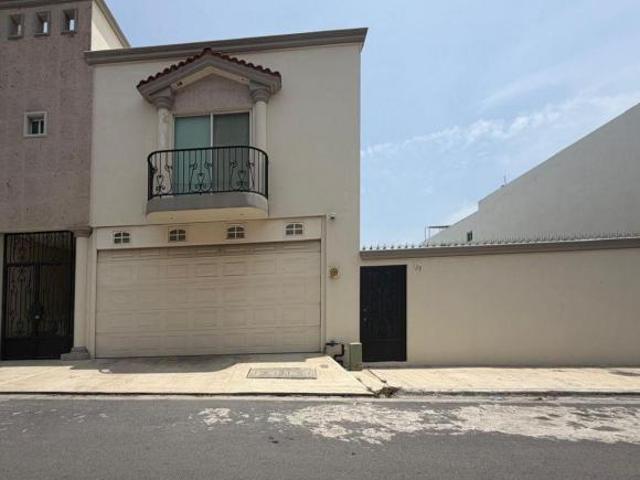 Casa en Venta con alberca cumbres Elite 7o sector Monterrey NL