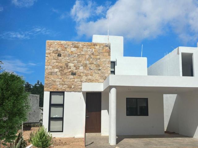 Casa en venta con alberca cerca de la playa en M?rida