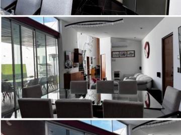 Casa en Venta con Alberca Climatizada, Jacuzzi y Recámara Principal en Planta baja en Las Plazas
