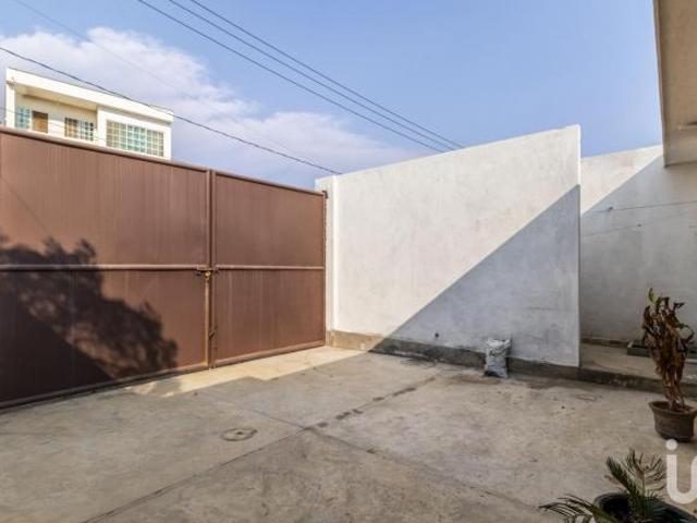Casa en venta con alberca en Lomas Tzompantle Cuernavaca Morelos