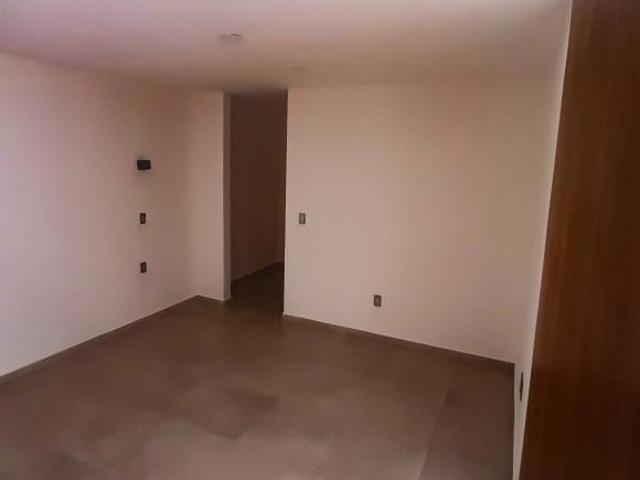 Casa en venta con alberca en Privada con Amenidades en Cholul
