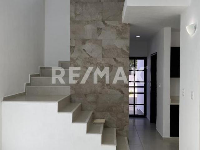 Casa en Venta con Alberca en Privada en Gran Santa Fe Norte, Mérida, Yucatán 4
