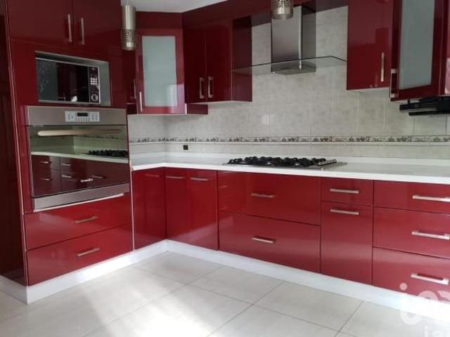 Casa en Venta col. las animas con Alberca techada y cochera para 6 autos