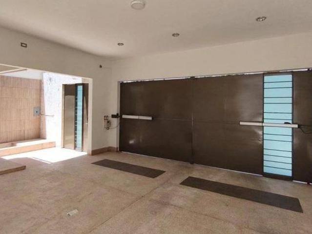 Casa en Venta con Alberca y Diseño Exclusivo – Col. Miami, Cd. del Carmen
