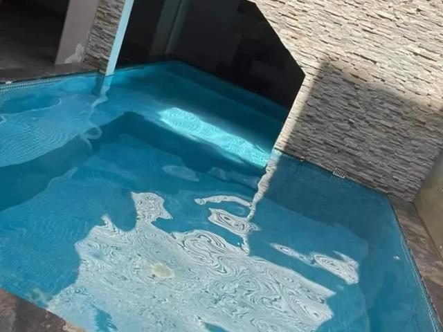 Casa en Venta con Alberca y Jacuzzi en col.Rafael Diaz Serdan