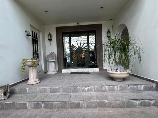 Casa 3 recámaras, 360m² terreno en San Jemo 2 Sector en venta