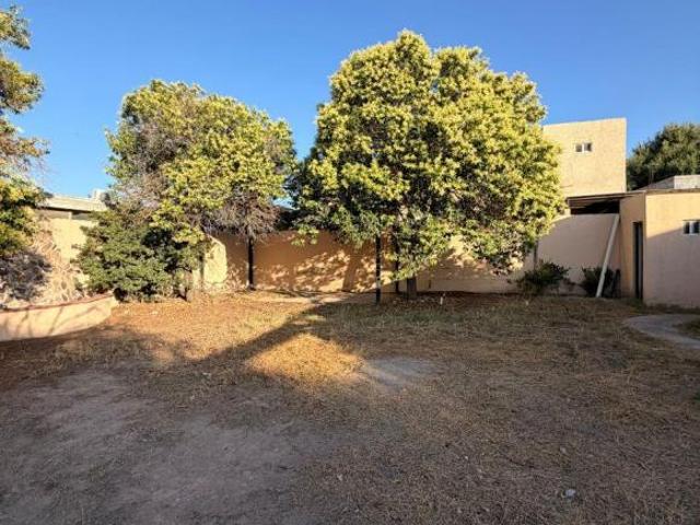 Casa en Venta con amplio Terreno col. Tulipanes