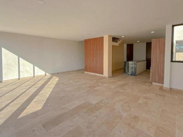 Casa en venta con amplios espacios en temozon norte merida yucatan