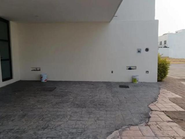Casa en Venta con Amplias Amenidades en Piamonte, Irapuato