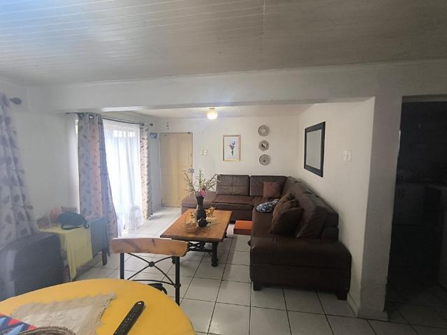 Casa en Venta con bodega ideal y optima para emprendedores