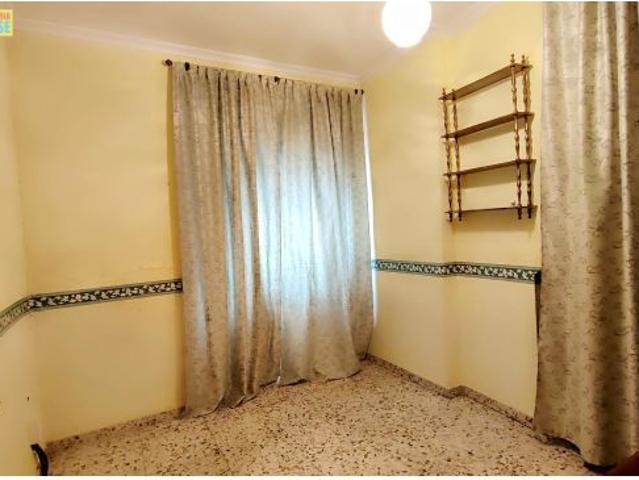 CASA EN VENTA CON COCHERA