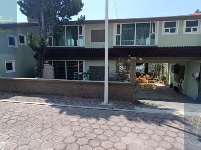Casa en venta con cuatro habitaciones y jardín en Tizatlán, Tlaxcala