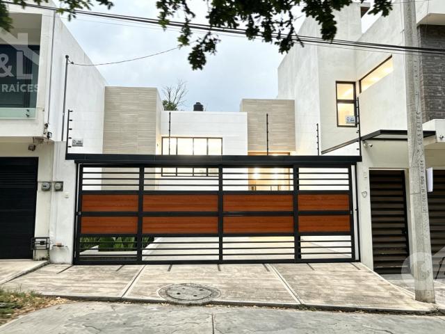 Casa en venta con Cuatro Recamaras en Indeco Animas