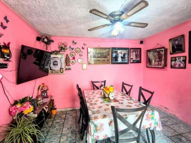 Casa en venta con departamento independiente