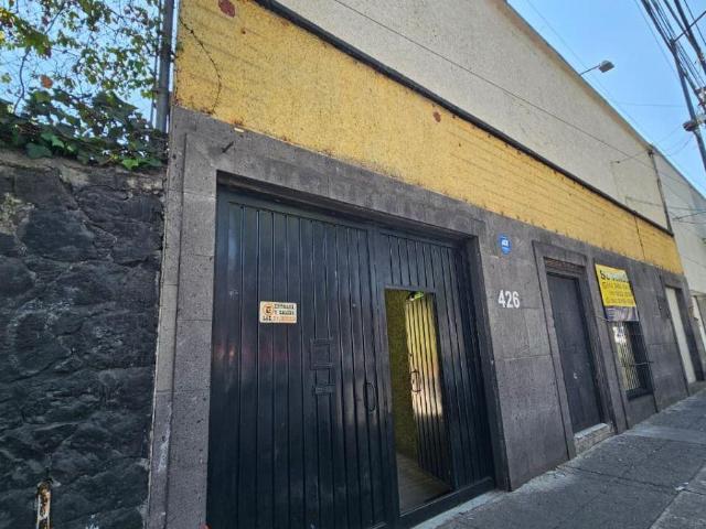Casa en Venta con Espacios Amplios Ideal para Academia de Baile o Artes Esc?nicas con local comercia