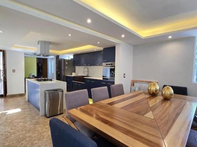 Casa en Venta con Espectacular Roof Garden en Lomas Quebradas