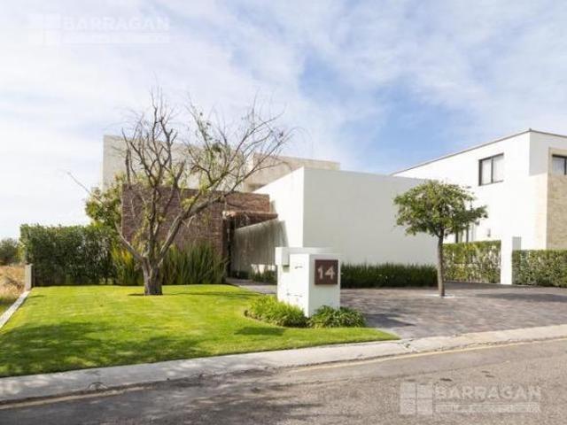 Casa en venta con espectacular vista al campo de Golf