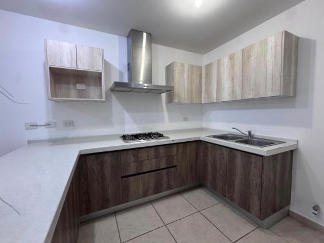 Casa en venta con estudio en planta baja en Cerritos Mazatlán